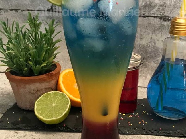 Cocktail à étages ARC-EN-CIEL Sans alcool - Recette par Guillaume Marinette