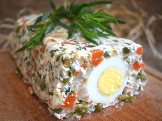 Terrine de macédoine de légumes, estragon et oeufs durs - - Recette par