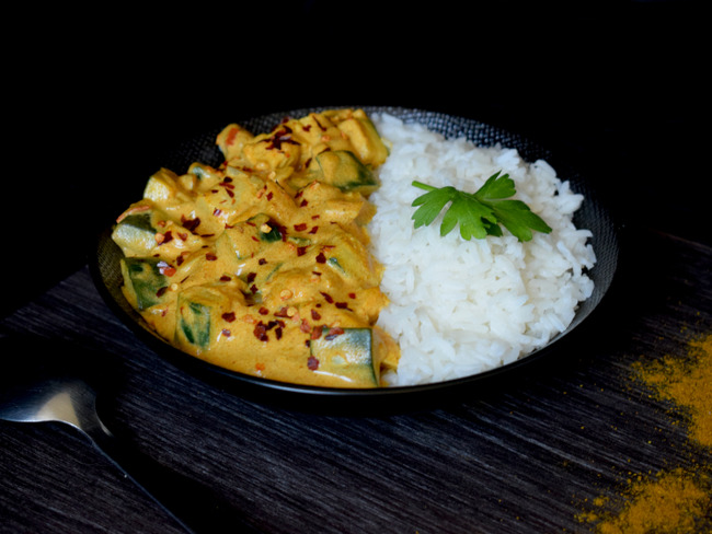 Poulet Au Curry Plein De Saveurs Et Bien Epice Recette Par Le Journal De Cindy