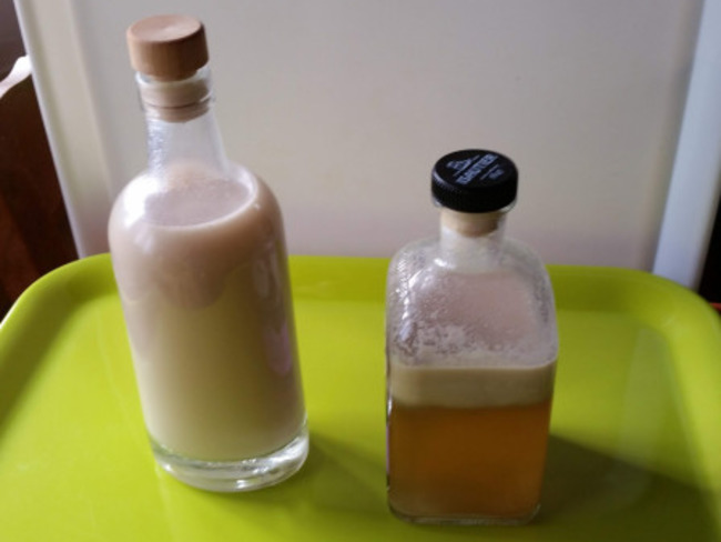 Liqueur d'amandes fait maison - Recette par latabledhyssope.eu