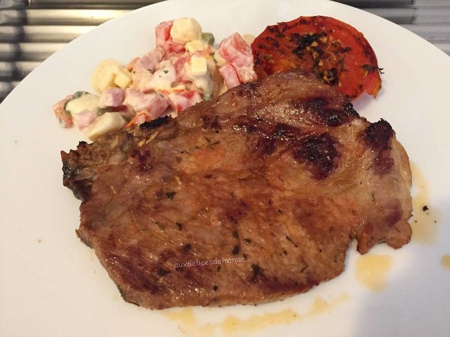 Côtes de porc marinées au ketchup - Recette par auxdelicesdemanue