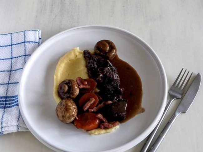 Le Traditionnel Boeuf Bourguignon Recette Par Cuisine Pour Debutant