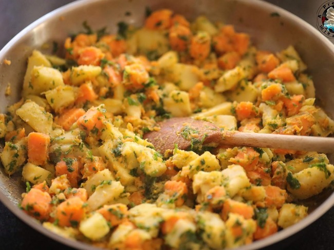 Poêlée de patates douces et panais aux herbes