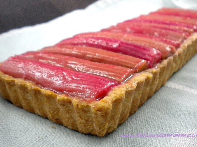 Tarte Sablee A La Rhubarbe Et A La Creme D Amandes Recette Par Mimm