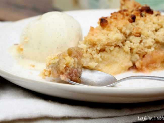 Crumble Pommes Rhubarbe Recette Par Les Filles A Table