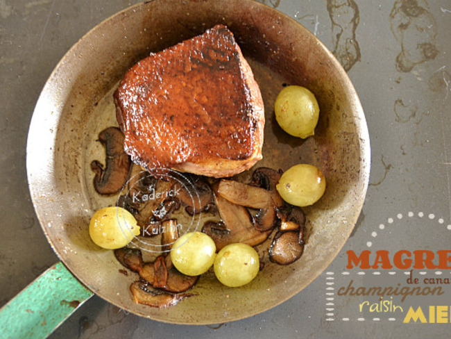 Magret De Canard Poêlé Aux Champignons Raisins Et Miel Bio