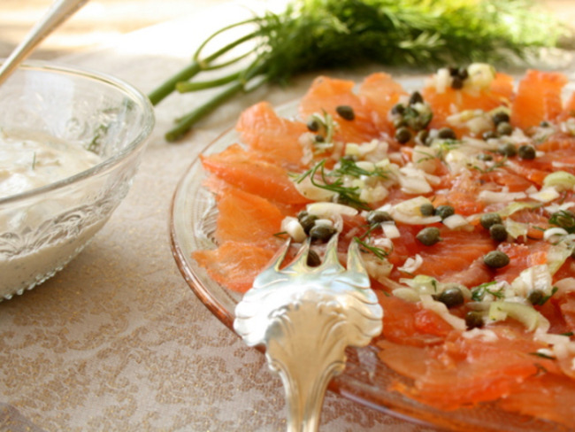 Saumon Gravlax Et Sa Sauce A L Aneth Recette Par Les Filles A