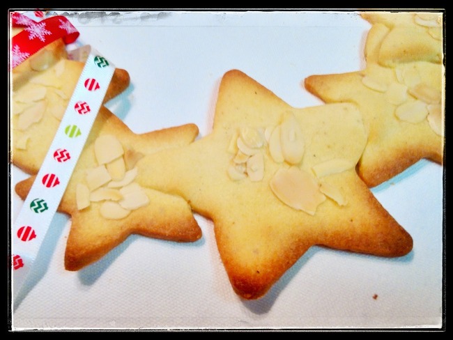 Sablés de Noël amande-tonka - Recette par Emilie