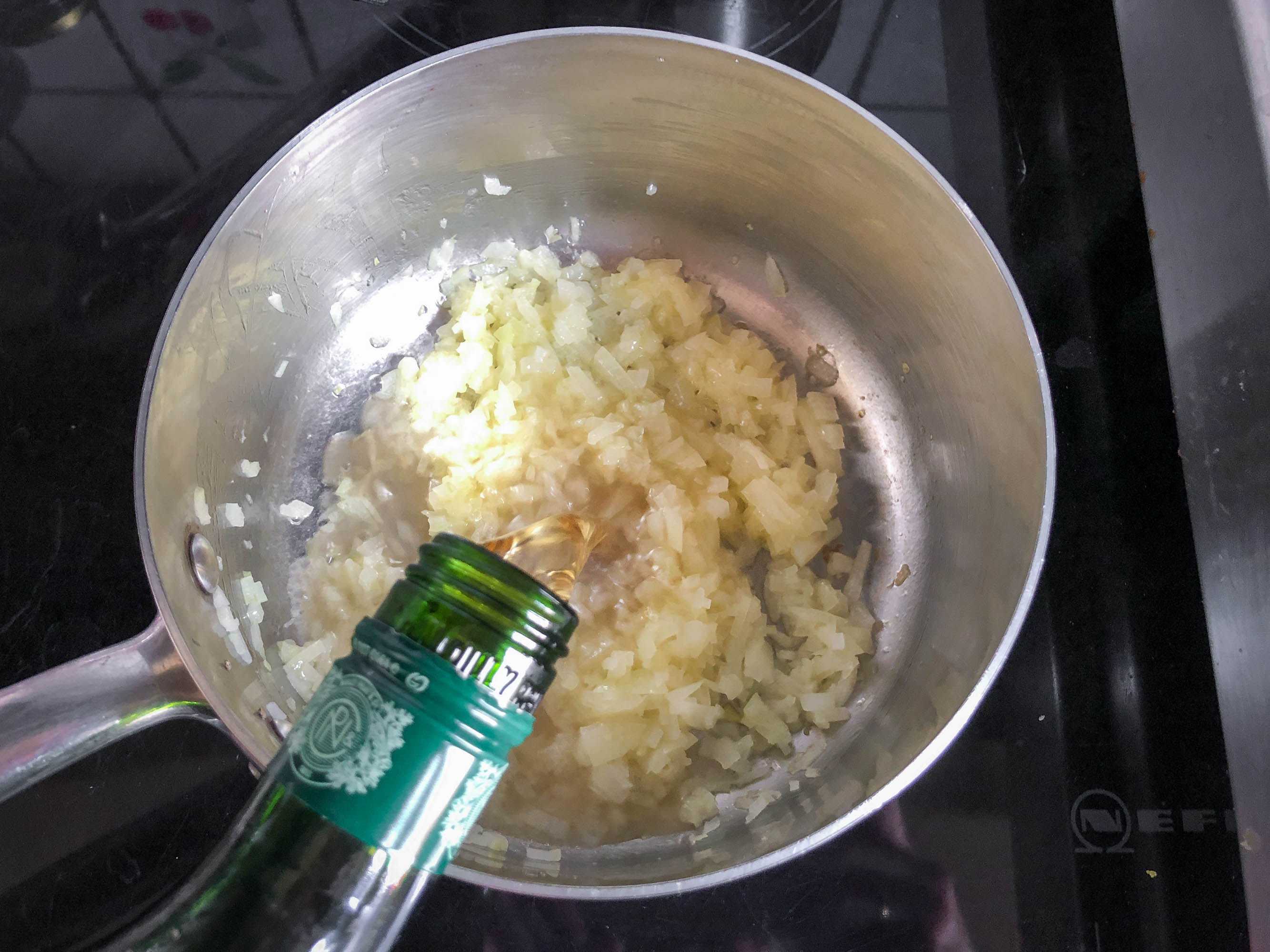 Fricassée De Ris De Veau Aux Morilles Fricassée de ris de veau aux morilles sauce au Noilly - Recette par Chef  Simon