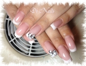 model Di Nails