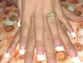 Modele unghii Unghii false constructie gel pe sablon cu French  permanent din gel si strasuri