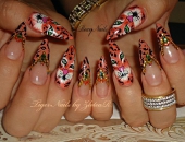 Modele unghii Tiger Nails