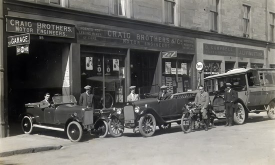 image of Craig Brothers garage in 1920