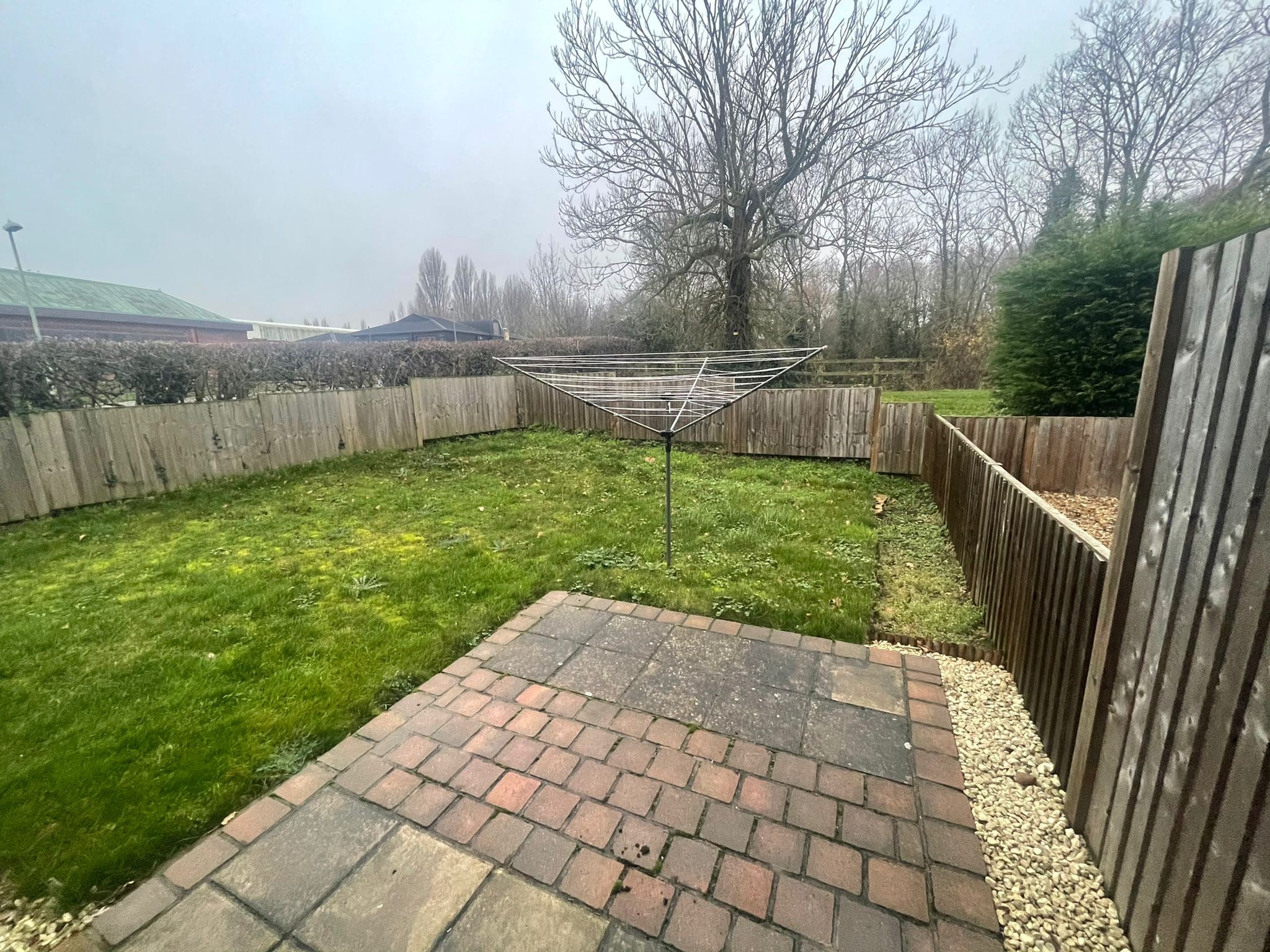 Naylor Court, Stowmarket IP14 2 bed terraced house £725 pcm (£167 pw)