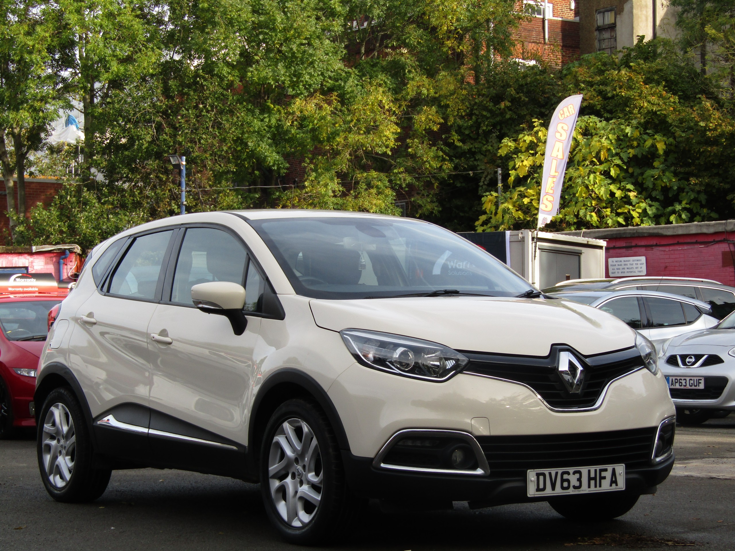 Renault Captur DYNAMIQUE MEDIANAV ENERGY TCE S/S 5-Door 2013