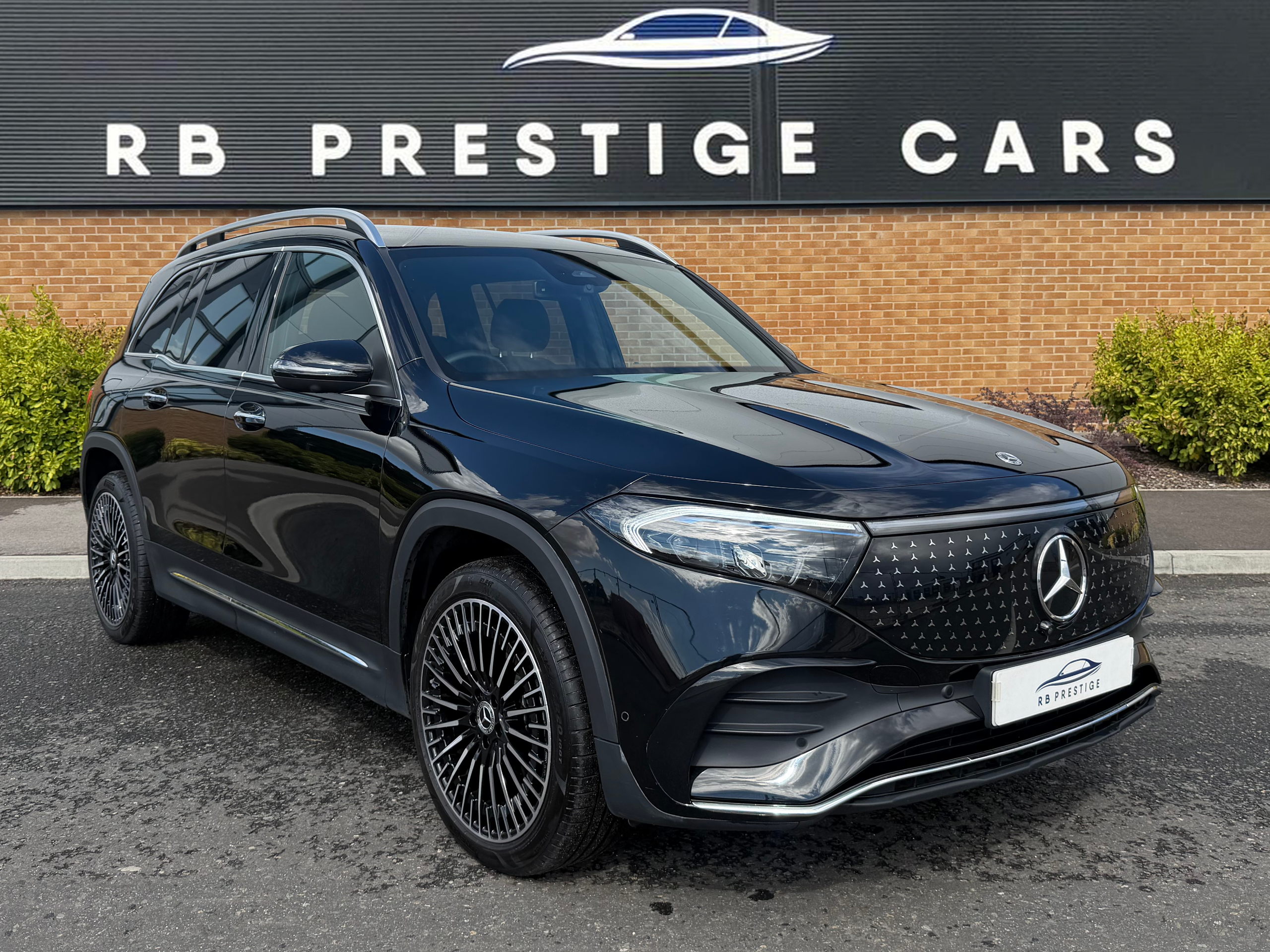 Mercedes-Benz Eqb