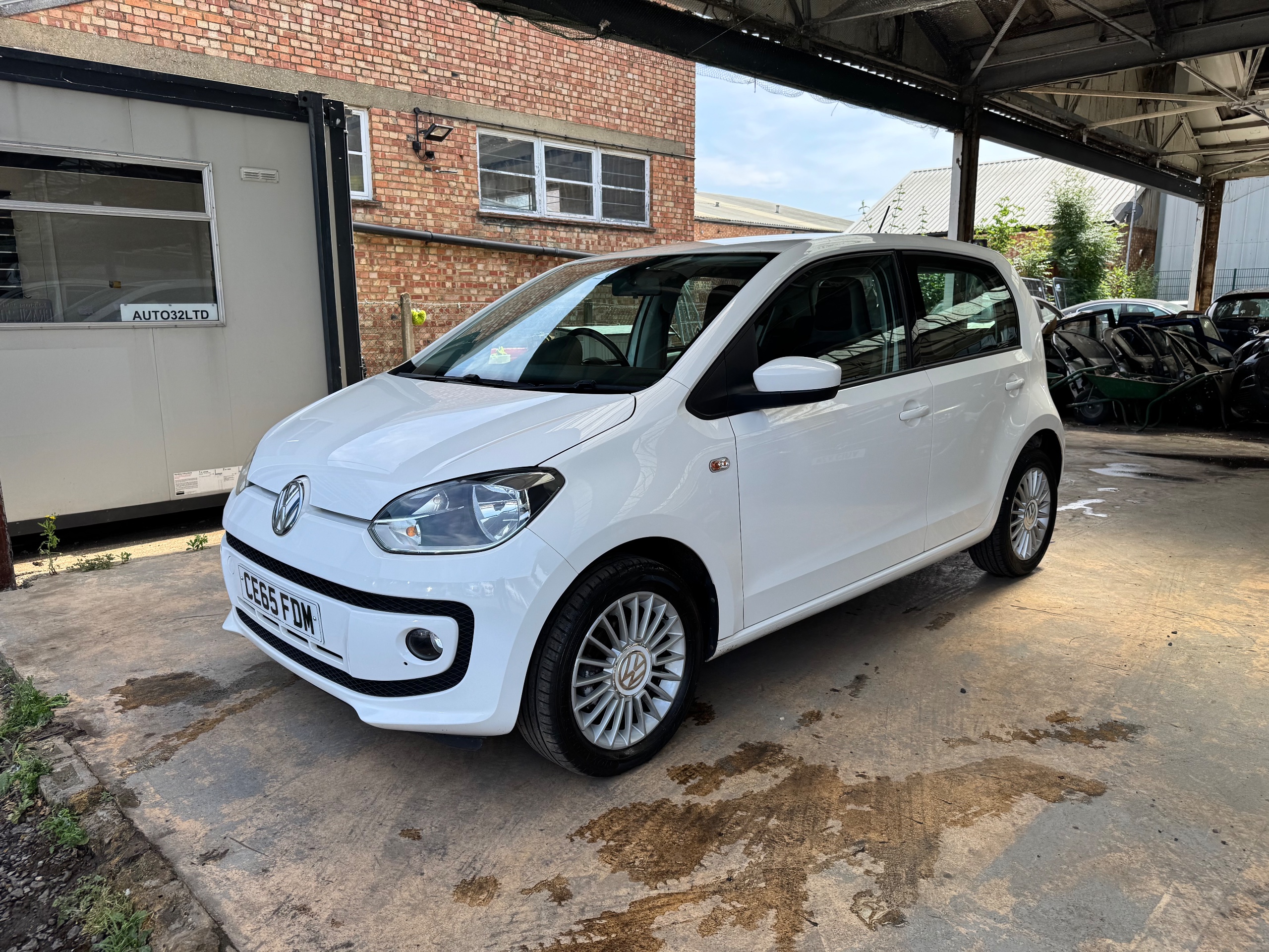 Volkswagen Up