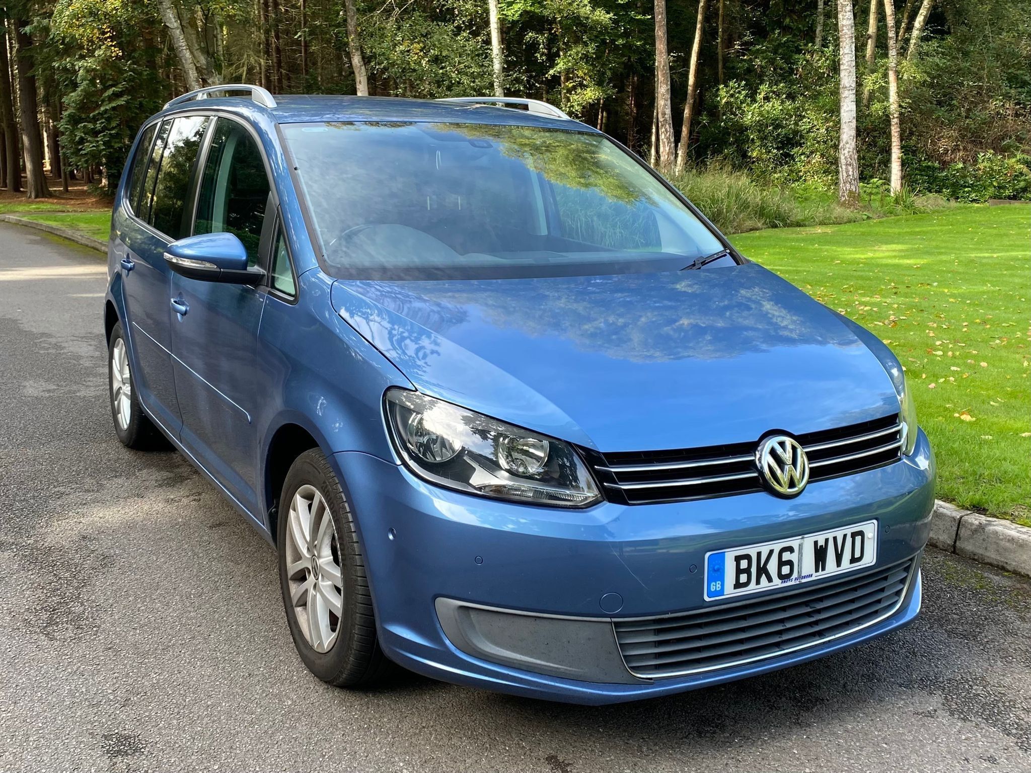Volkswagen Touran 1.6 TDI 105 SE 5dr 2012