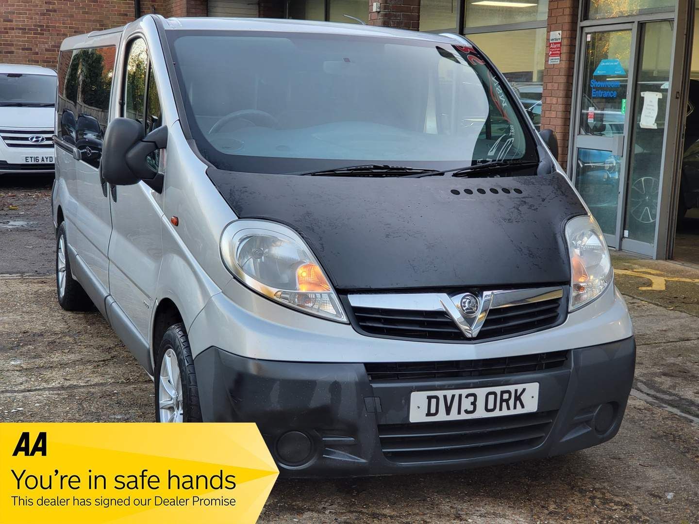 Vauxhall Vivaro COMBI CDTI 5-Door 2013