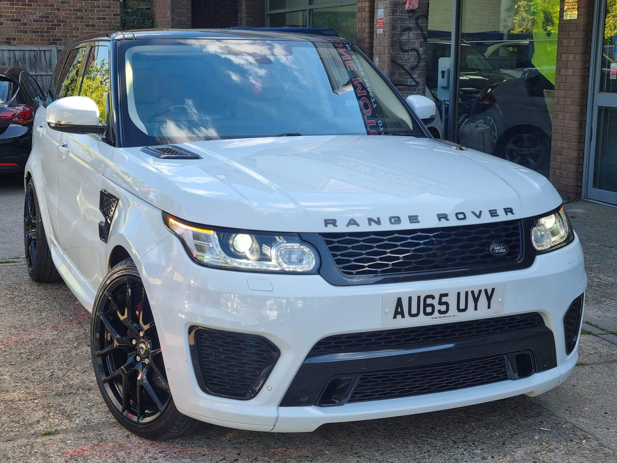 Land Rover Range Rover Sport SDV6 HSE 5-Door 2015