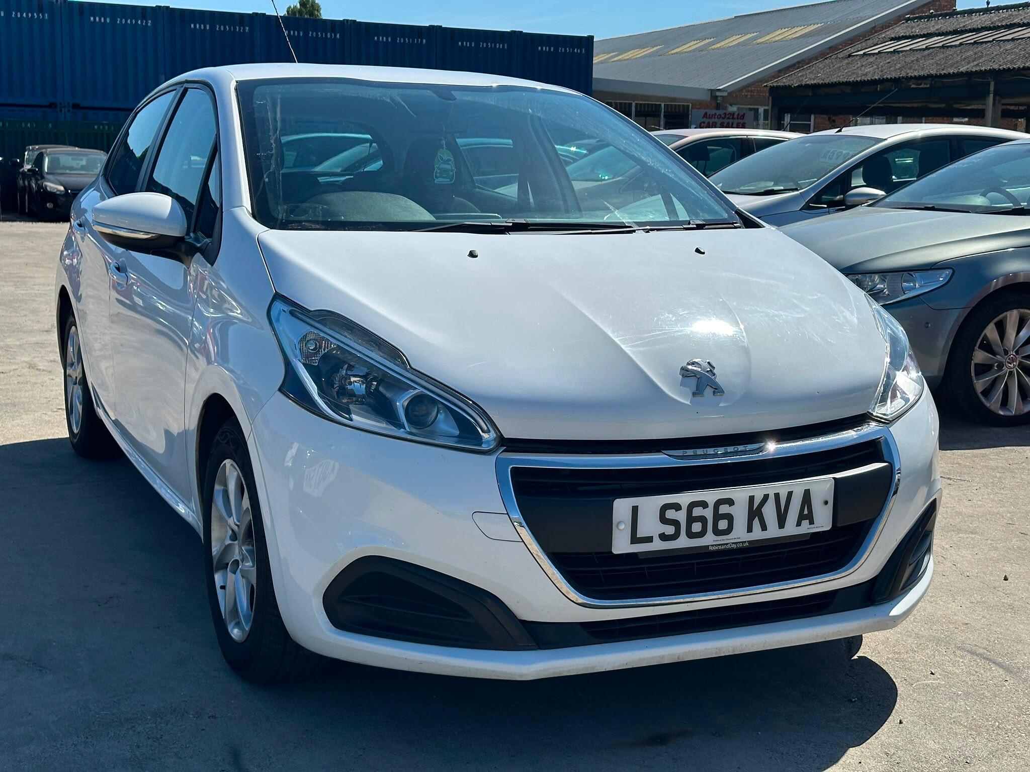 Peugeot 208