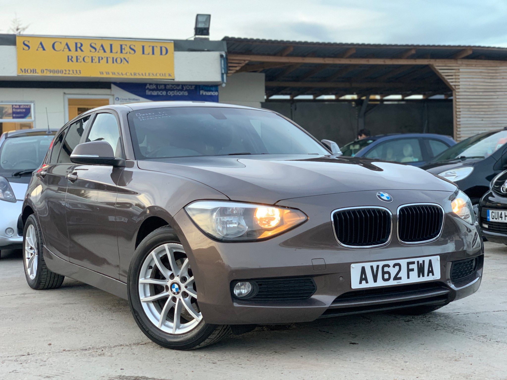 BMW 1 Series 118D SE 5-Door 2012