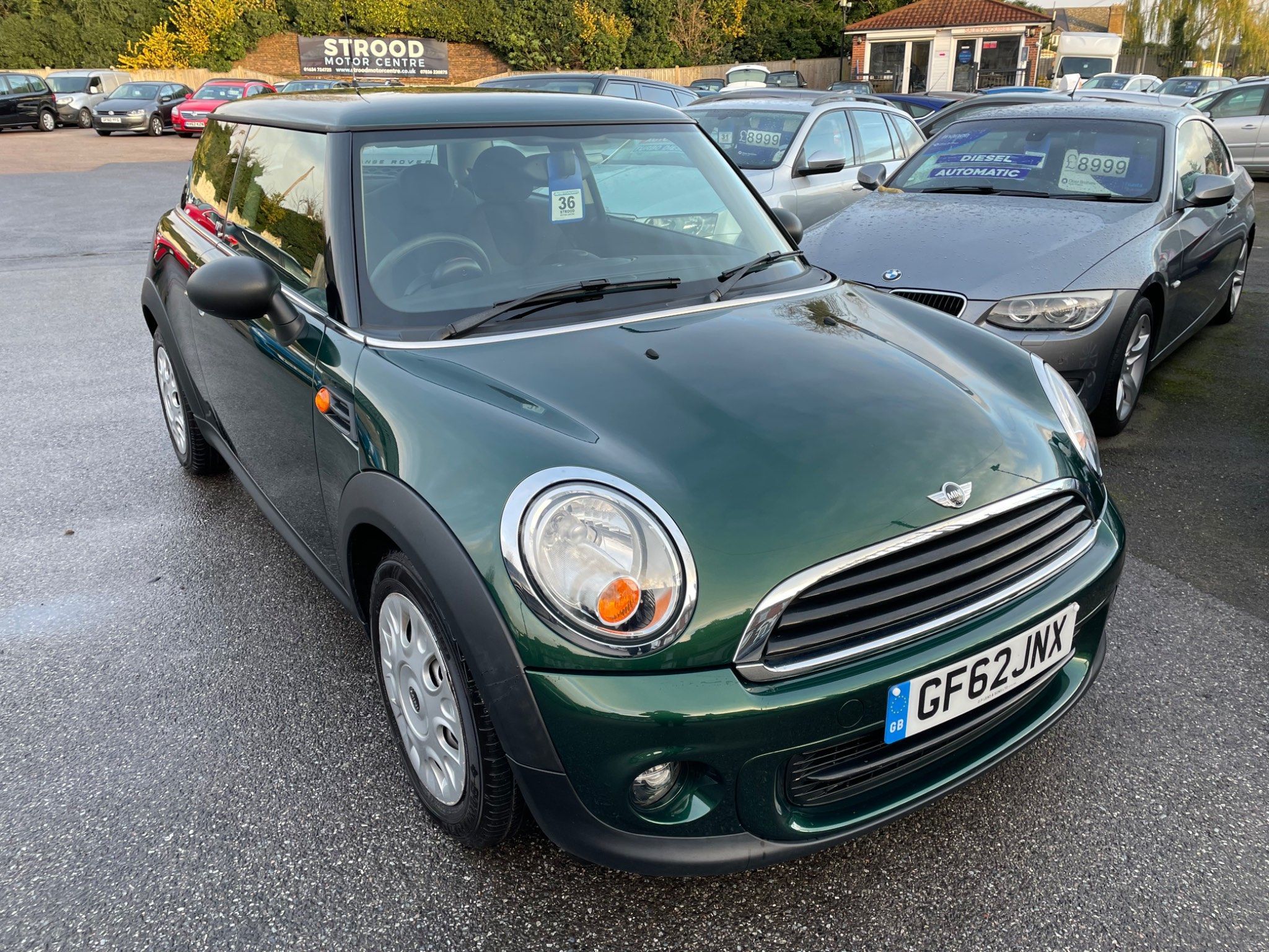 Mini Hatch Cooper 1.6 First 3dr 2012