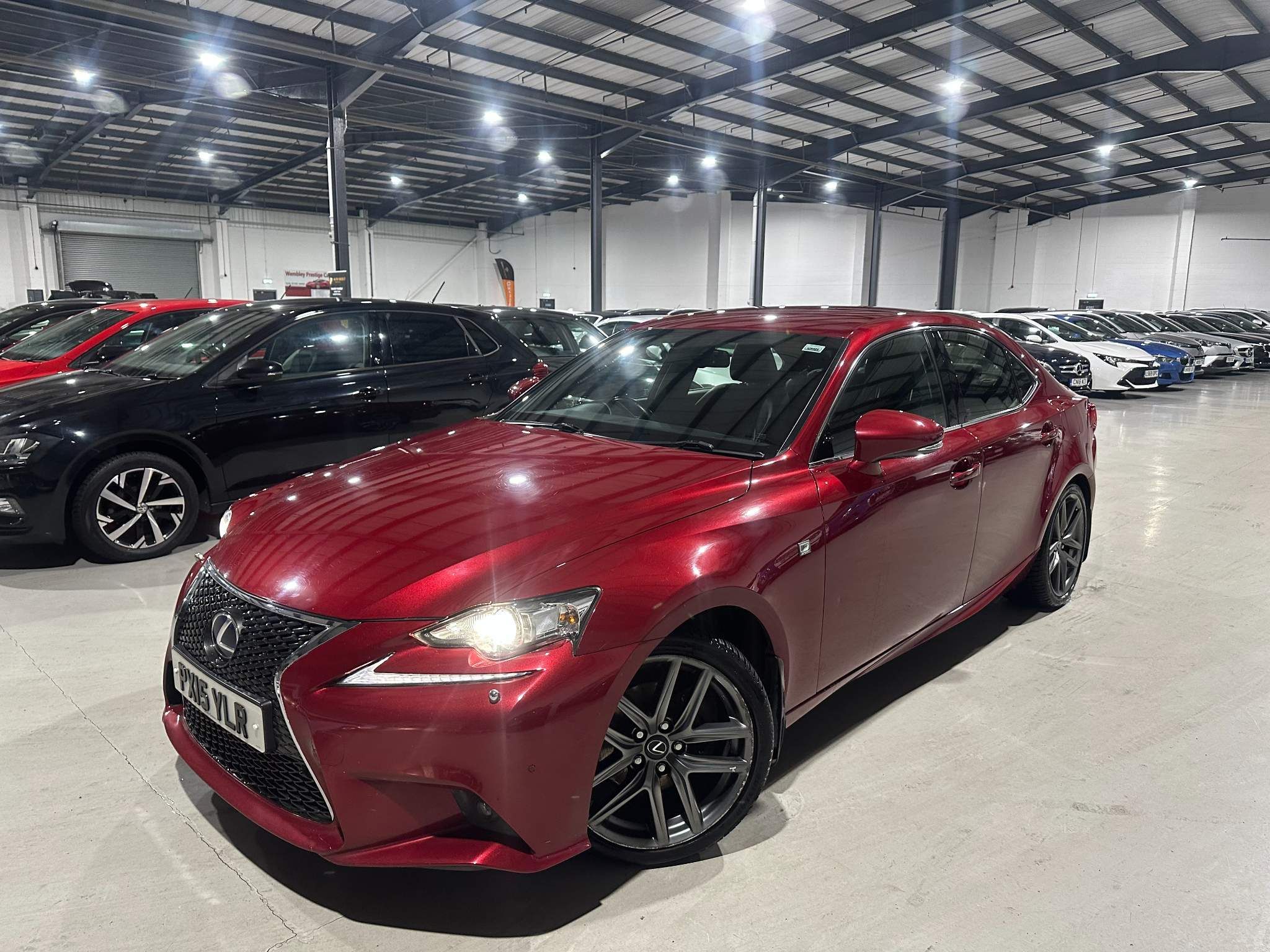 Lexus IS 300H F SPORT 4-Door 2015