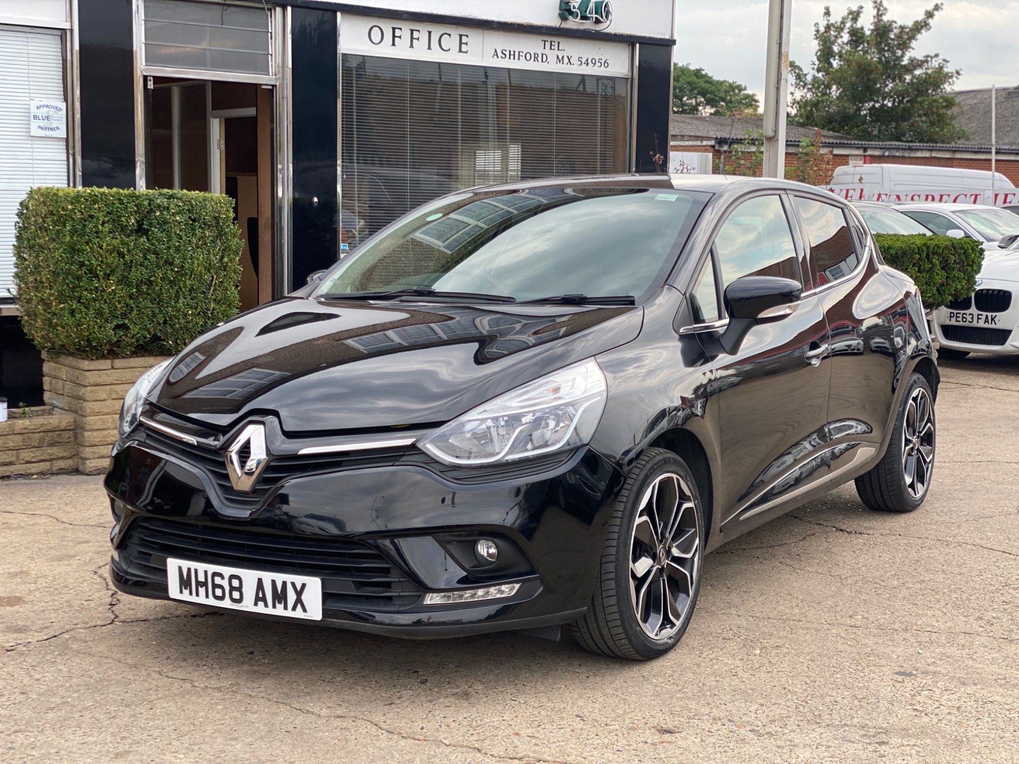 Renault Clio ICONIC TCE 5Door 2019