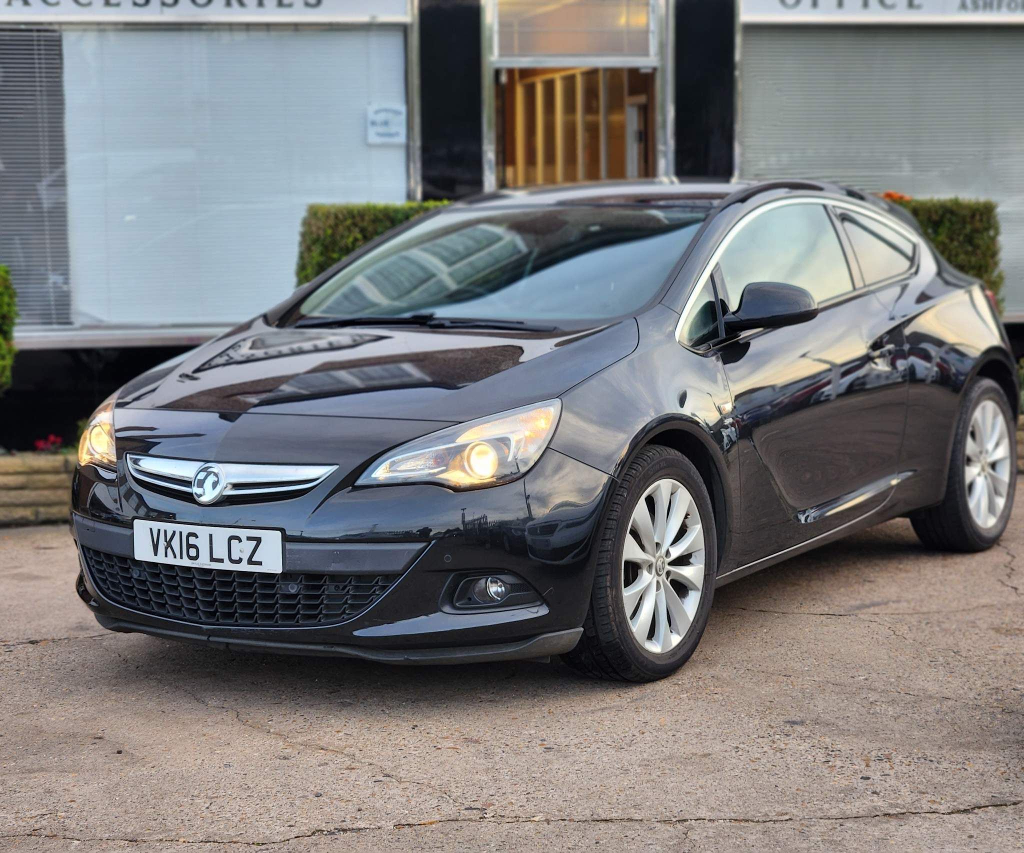 Vauxhall Astra SRI 3-Door 2016