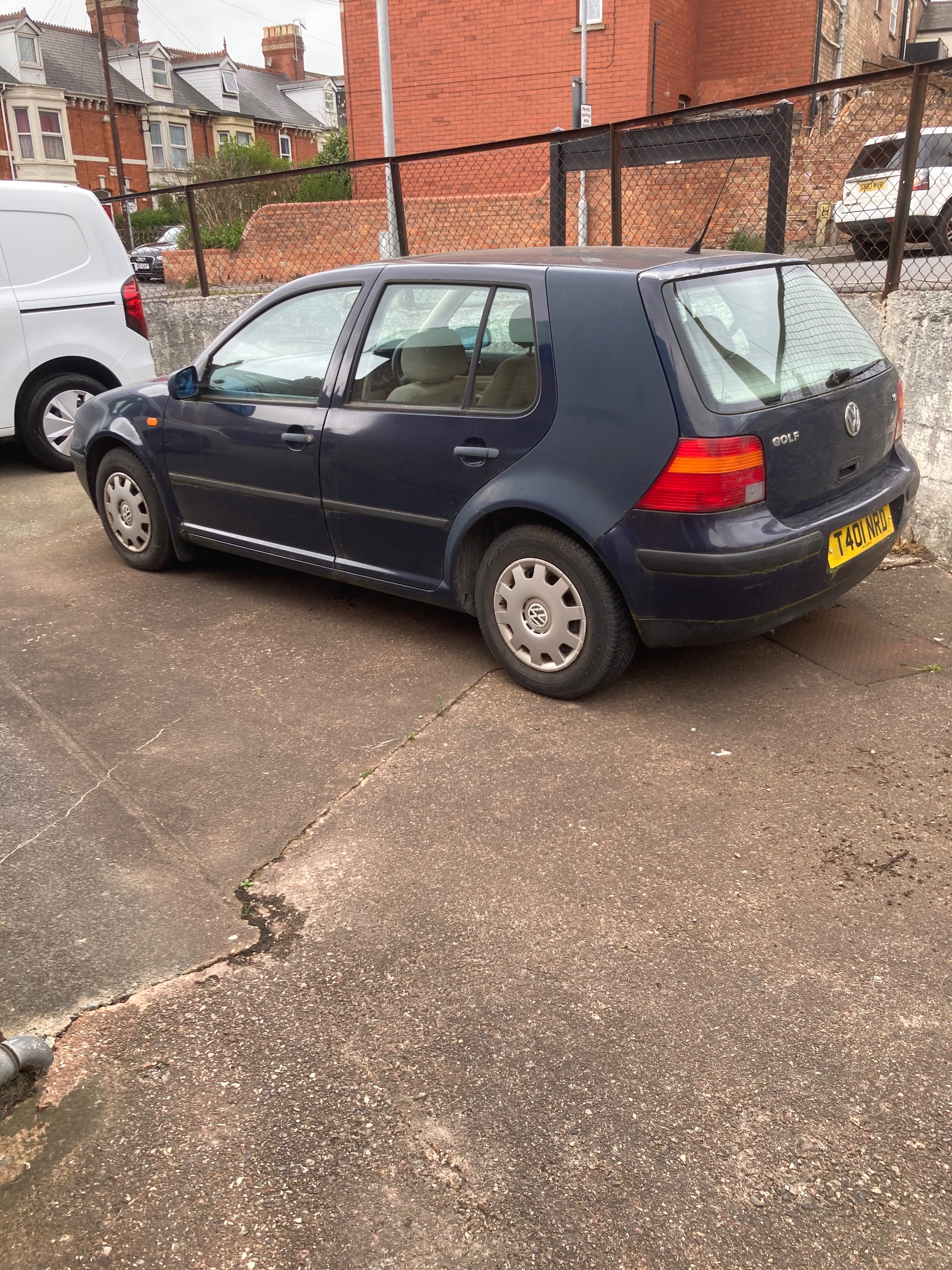 1999 Volkswagen Golf 1.6 SE Hatchback 5d