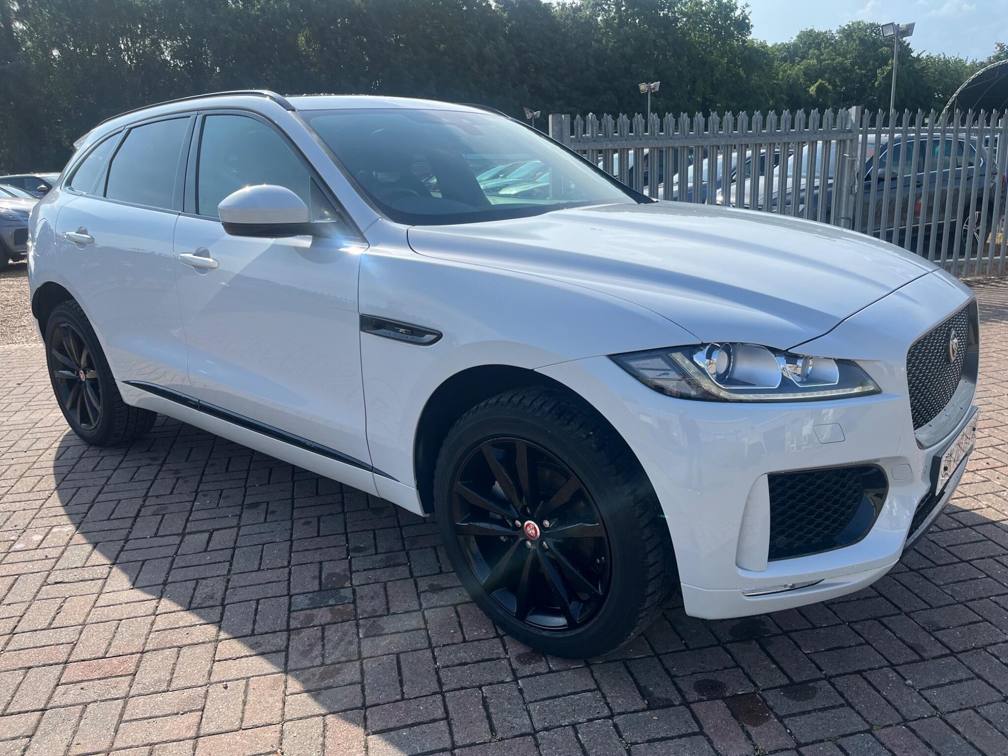Jaguar F-Pace