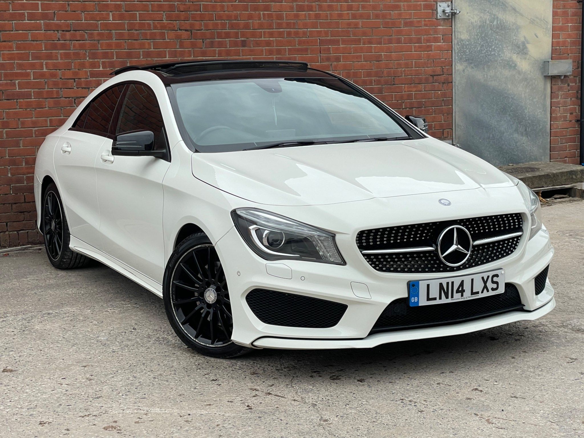 Mercedes-Benz C Class CLA220 CDI AMG SPORT 4-Door 2014