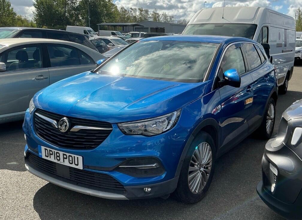Blue 2018 Vauxhall Grandland X Hatchback Front-wheel drive Manual