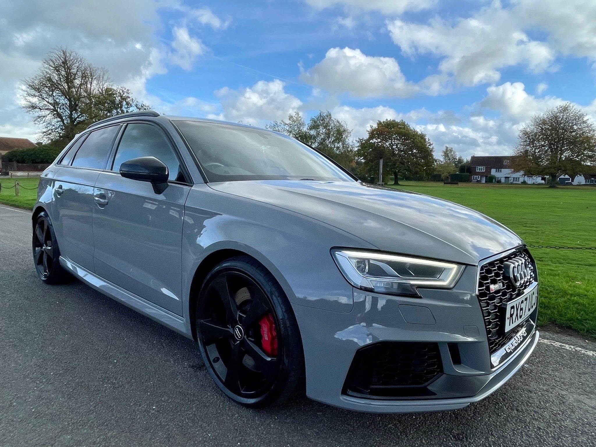 Audi A3 RS 3 QUATTRO 5-Door 2017