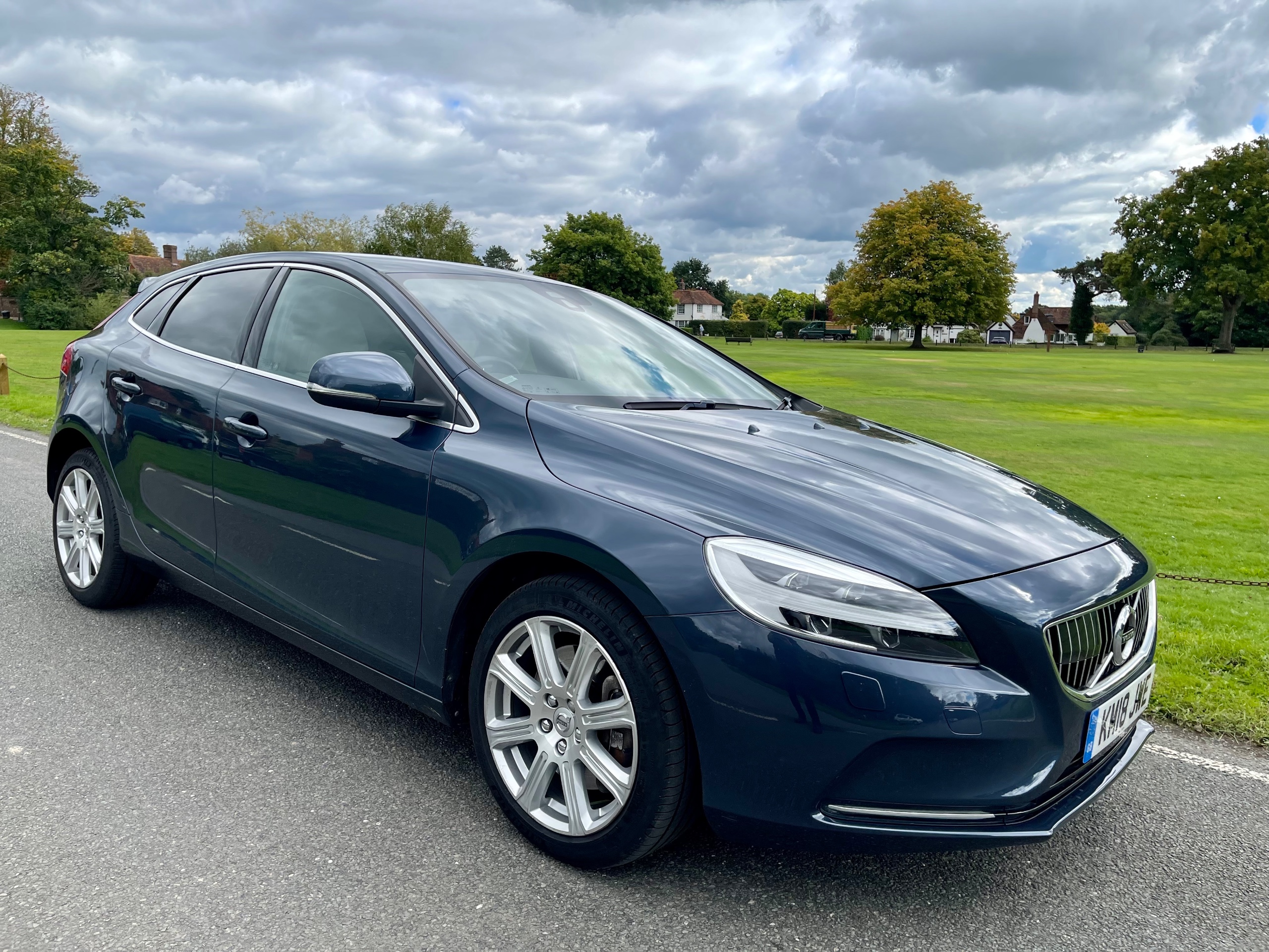 Volvo V40 T3 INSCRIPTION 5-Door 2018