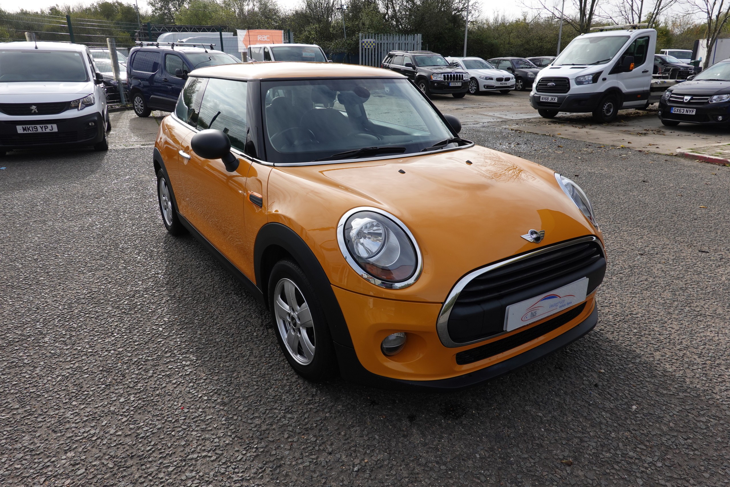 Mini Hatch One ONE D 3-Door 2015