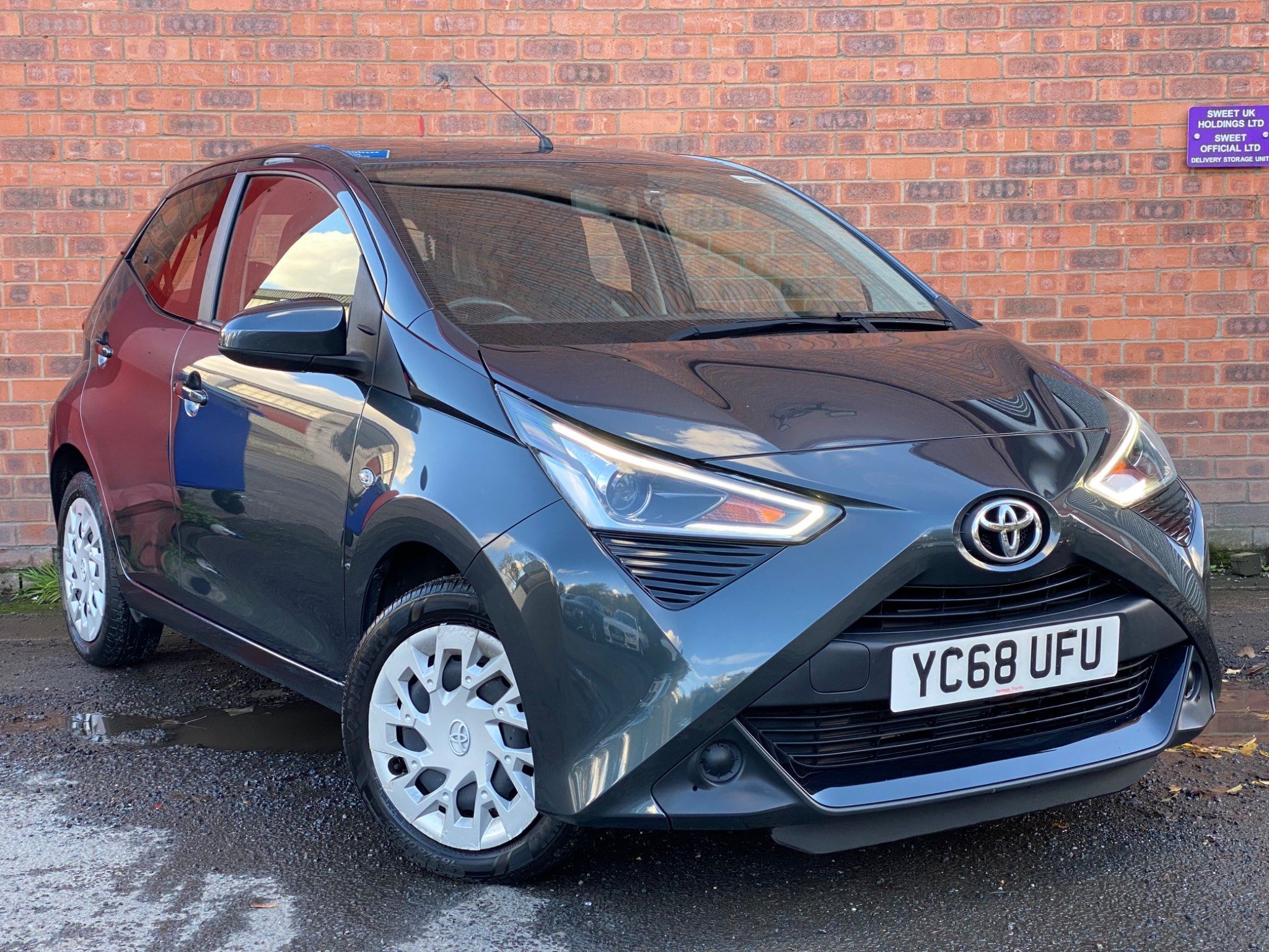 Toyota Aygo 1.0 VVT-i X-Play 5dr 2018