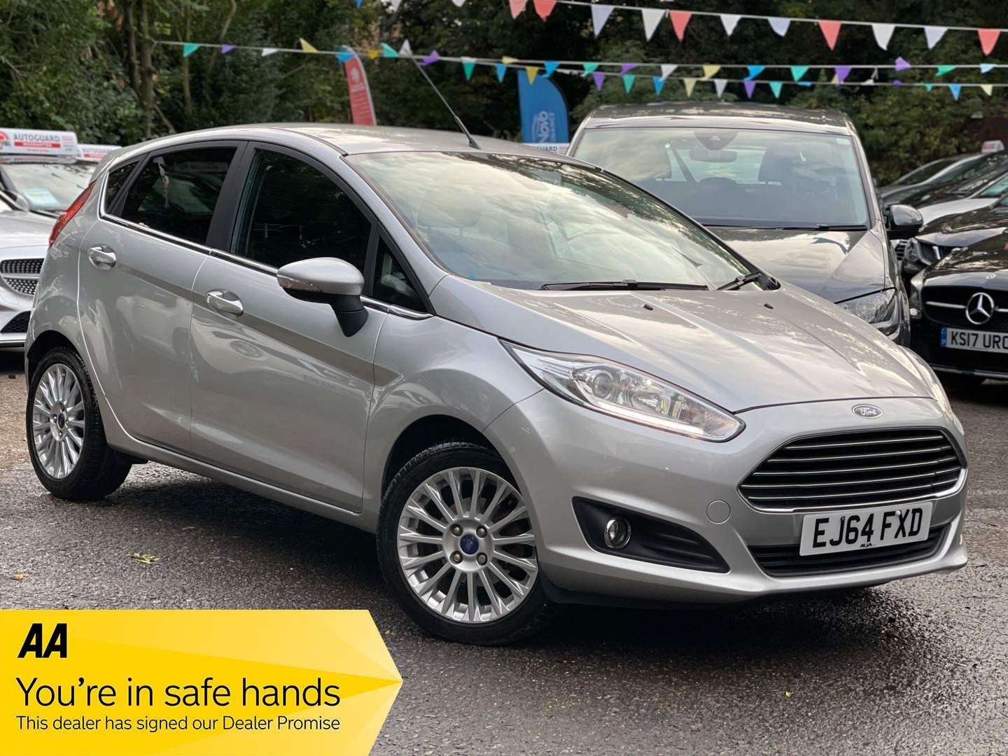 Ford Fiesta TITANIUM 5-Door 2014