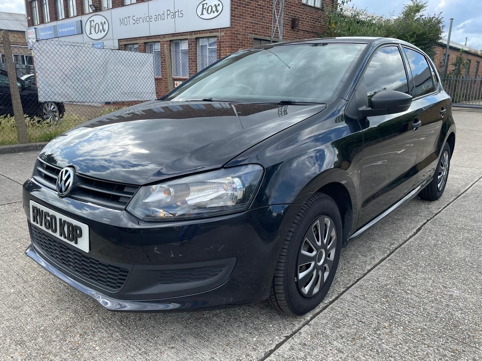 Volkswagen Polo S 5-Door 2010