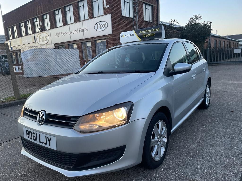 Volkswagen Polo SE 5-Door 2011