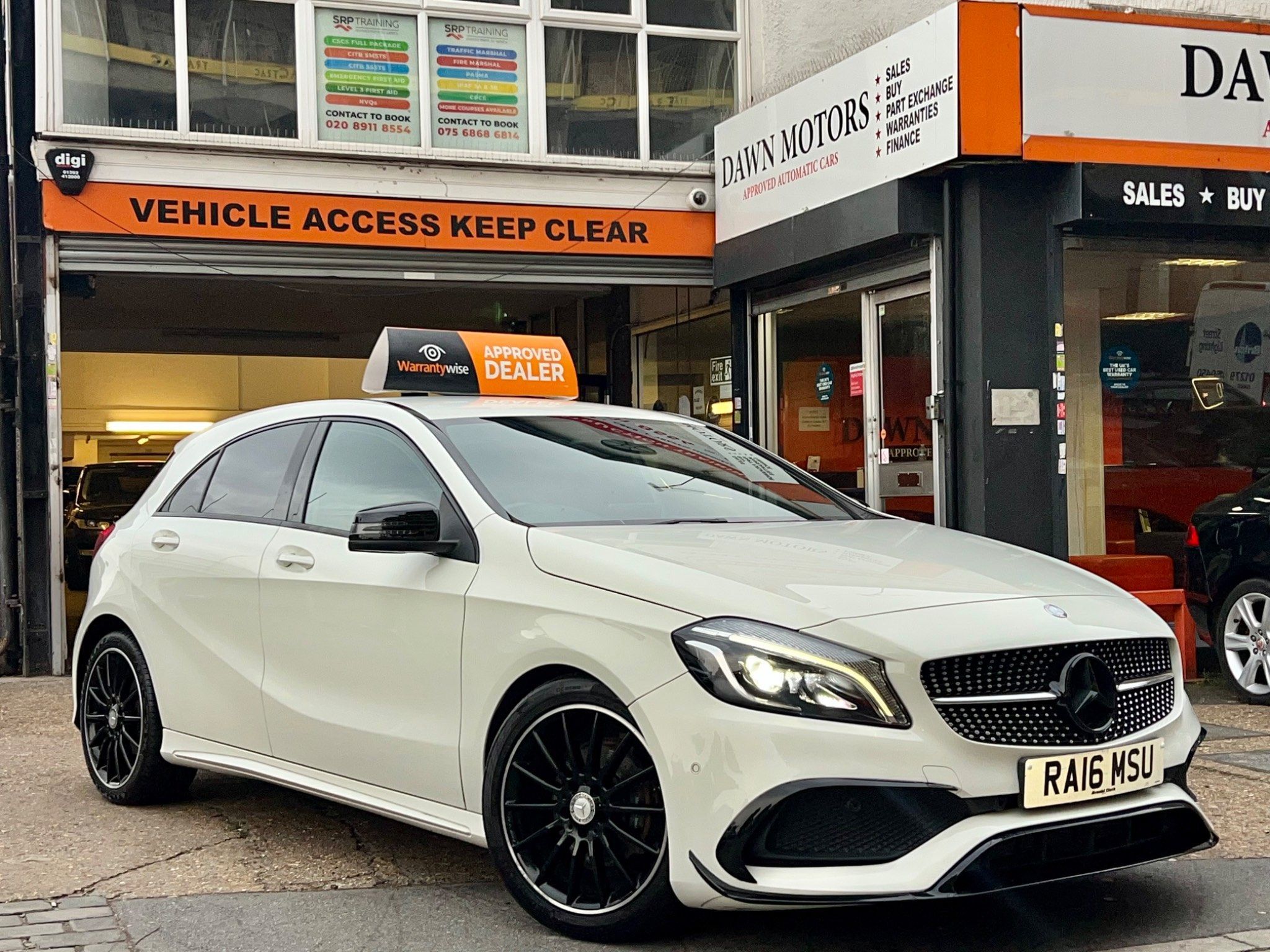 Mercedes-Benz A Class A 200 D AMG LINE PREMIUM 5-Door 2016