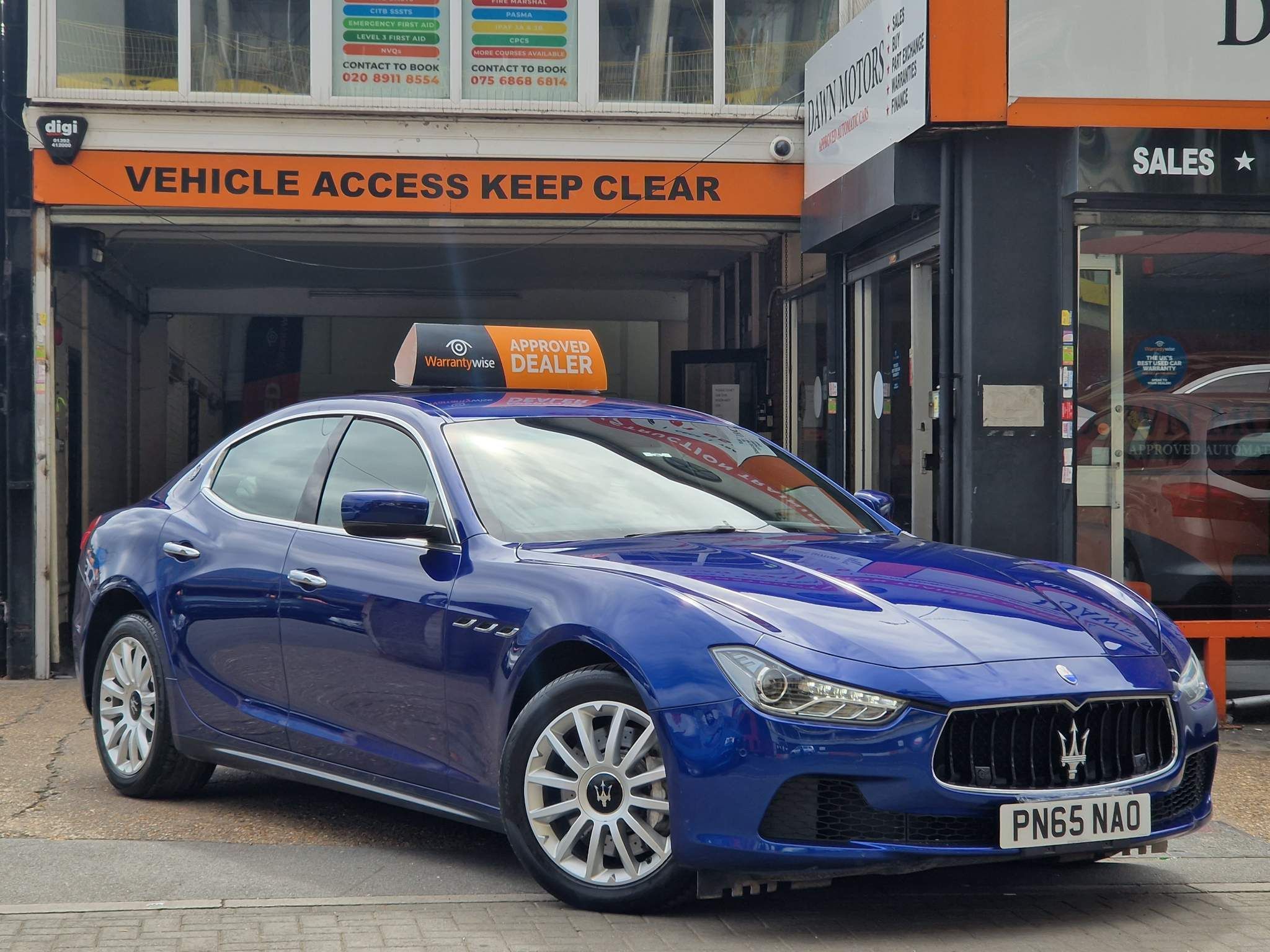 Maserati Ghibli DV6 4-Door 2015