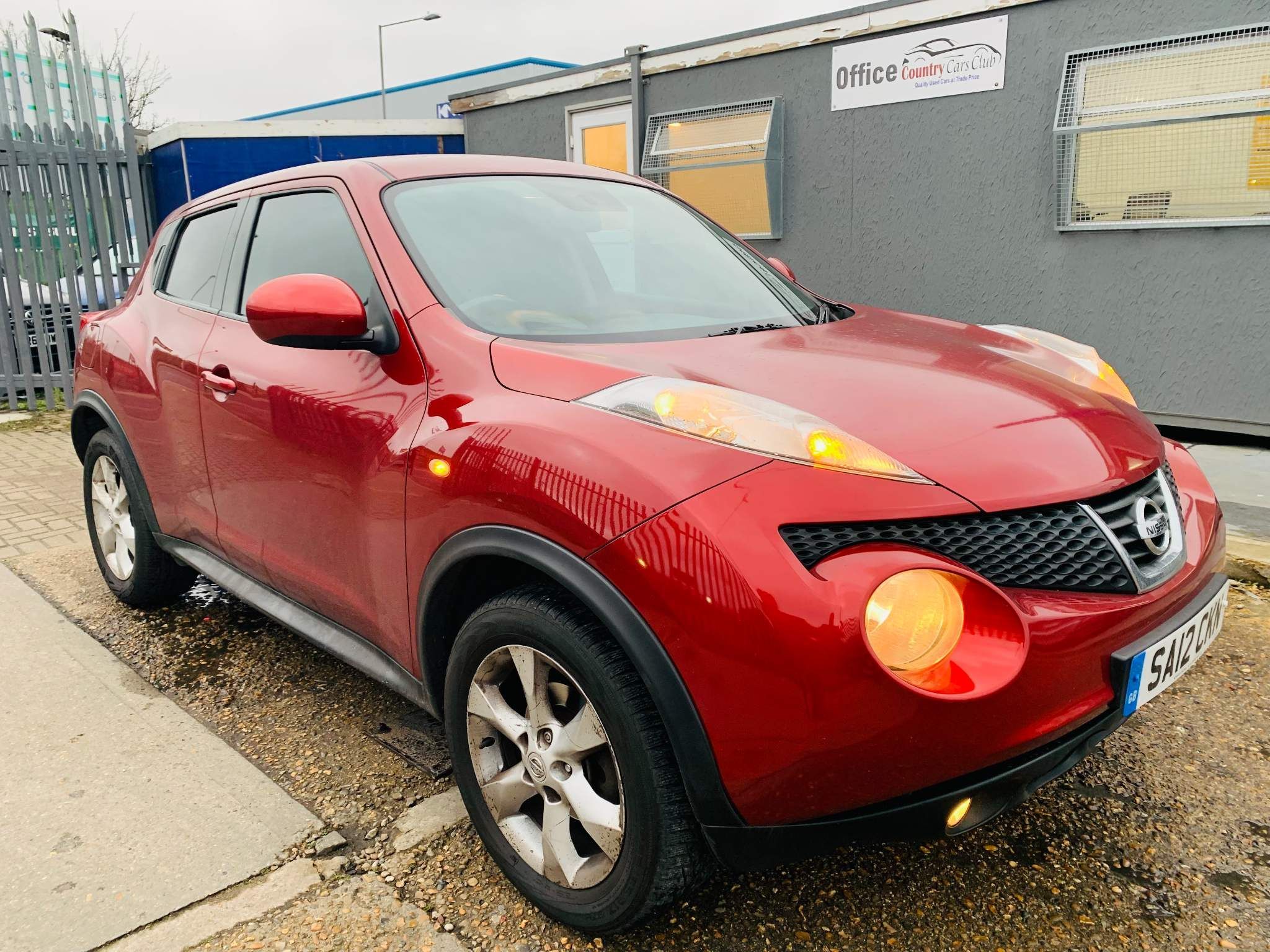 Nissan Juke ACENTA 5-Door 2012