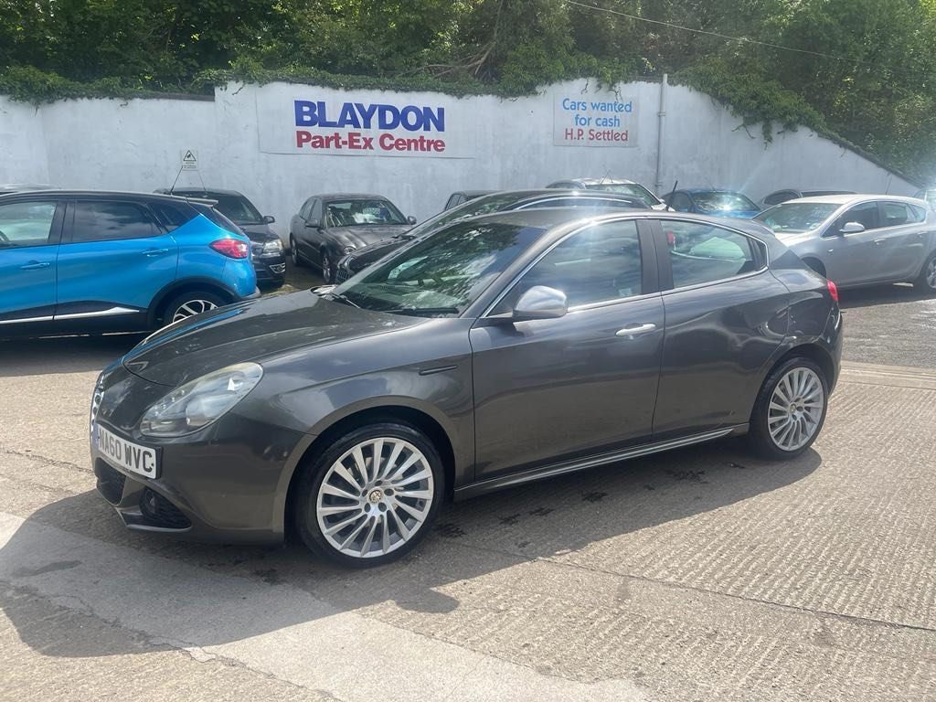 Alfa Romeo Giulietta JTDM-2 VELOCE 5-Door 2010