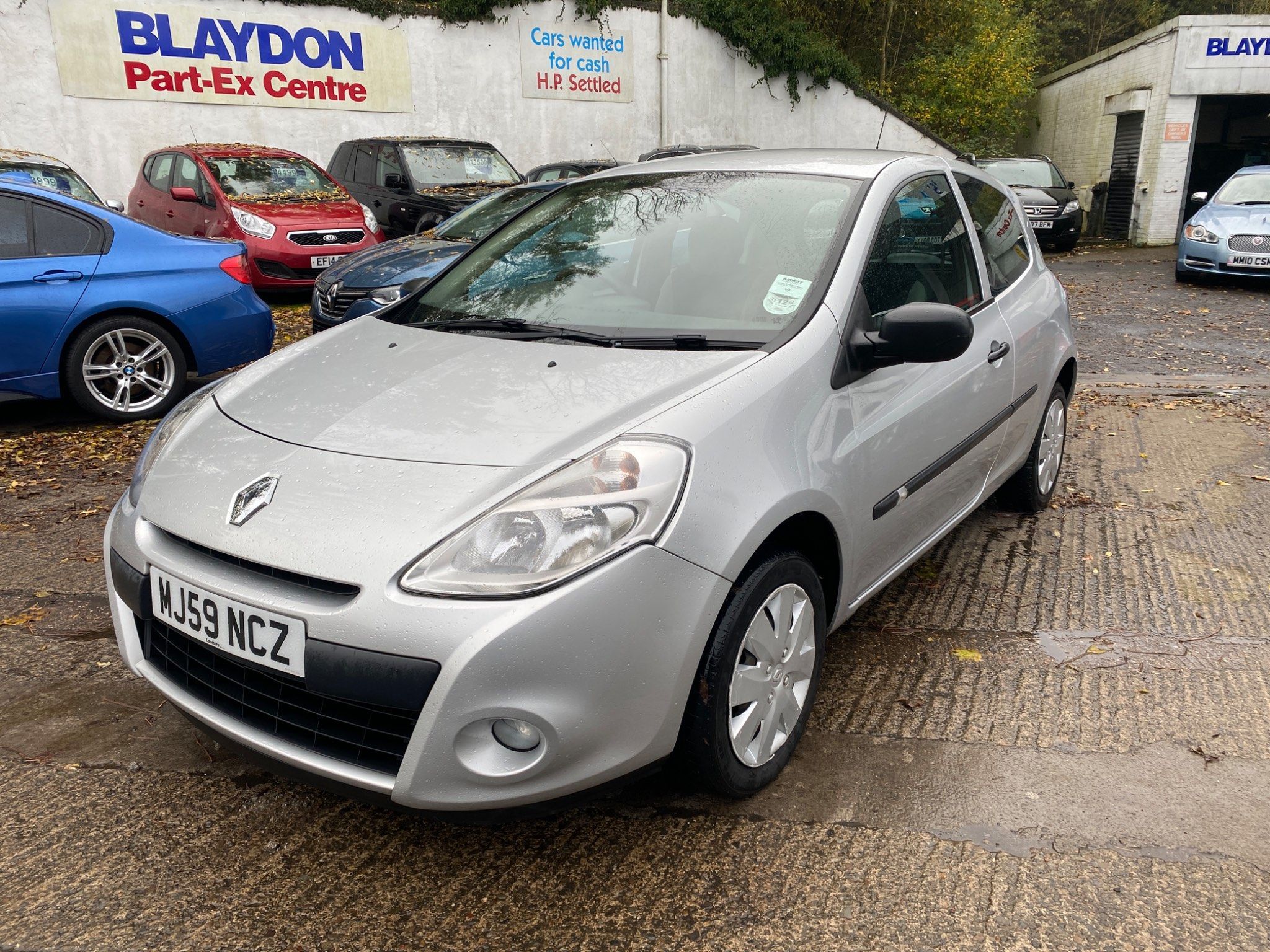 Renault Clio EXTREME 3-Door 2010