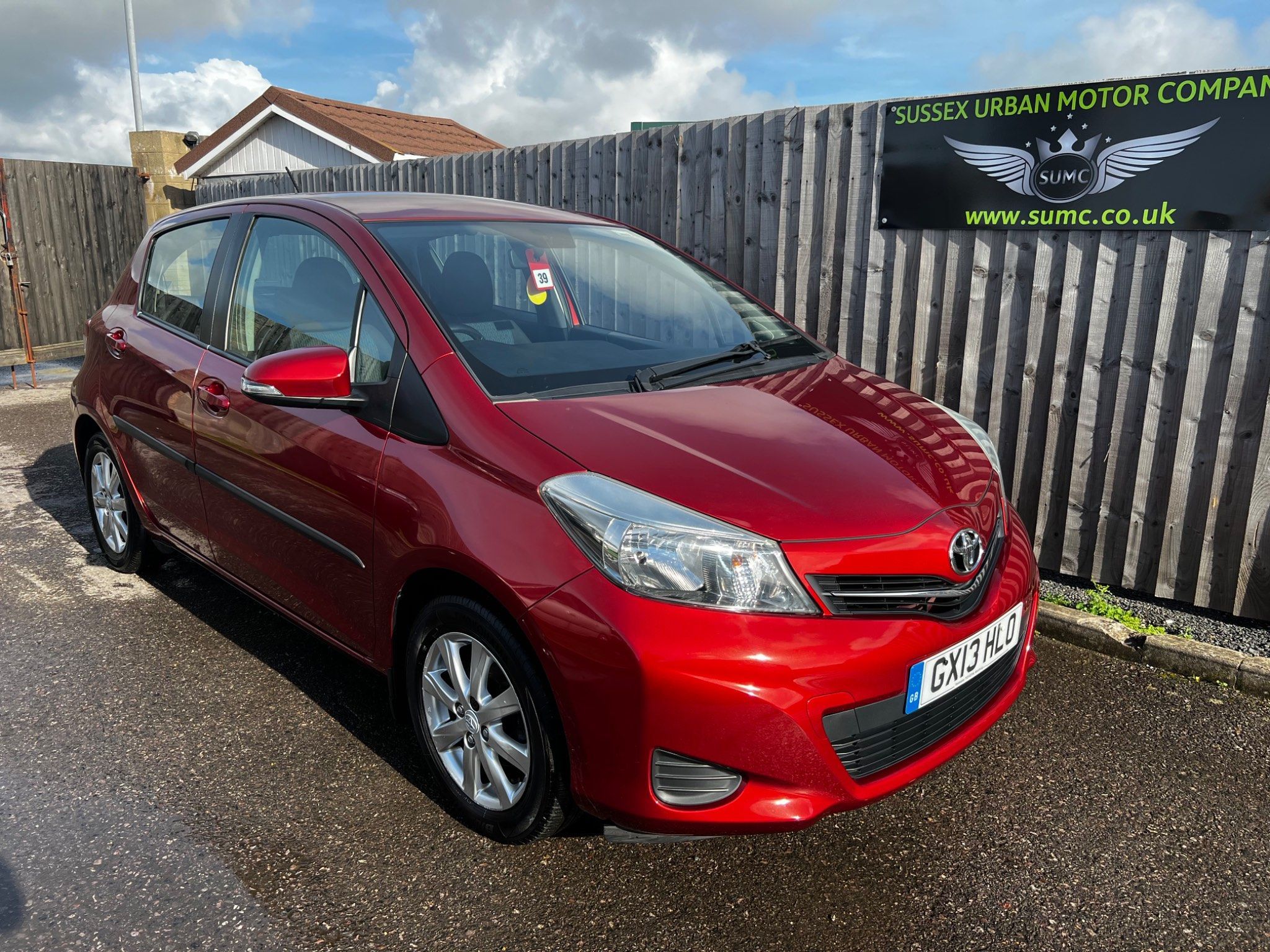 Toyota Yaris 1.0 VVT-i TR 5dr 2013