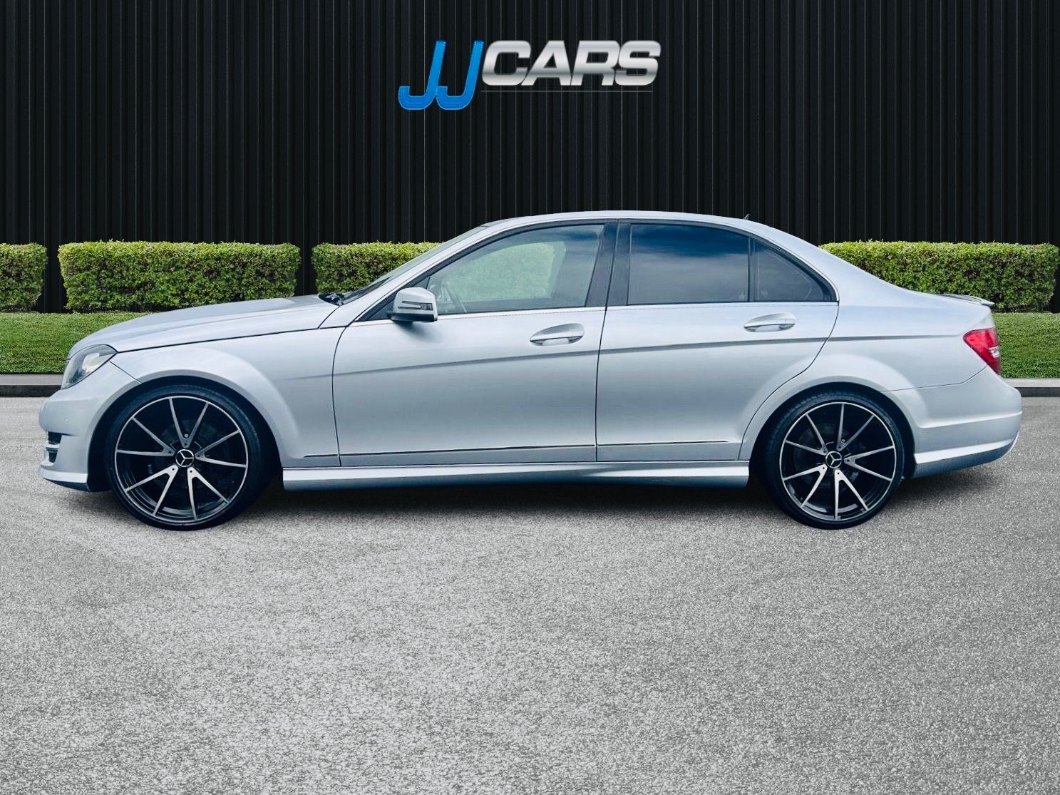 2014 MERCEDES C Class 2.1 C220 CDI AMG Sport Edition Saloon 4dr Diesel G-Tronic+ Euro 5 (s/s) (170 ps) - vehicle photo 3 for sale on PureCar