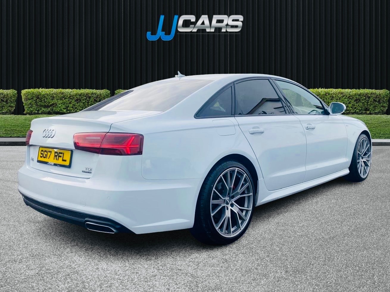 2017 Audi A6 Saloon 2.0 TDI Black Edition Saloon 4dr Diesel S Tronic quattro Euro 6 (s/s) (190 ps) - vehicle photo 3 for sale on PureCar
