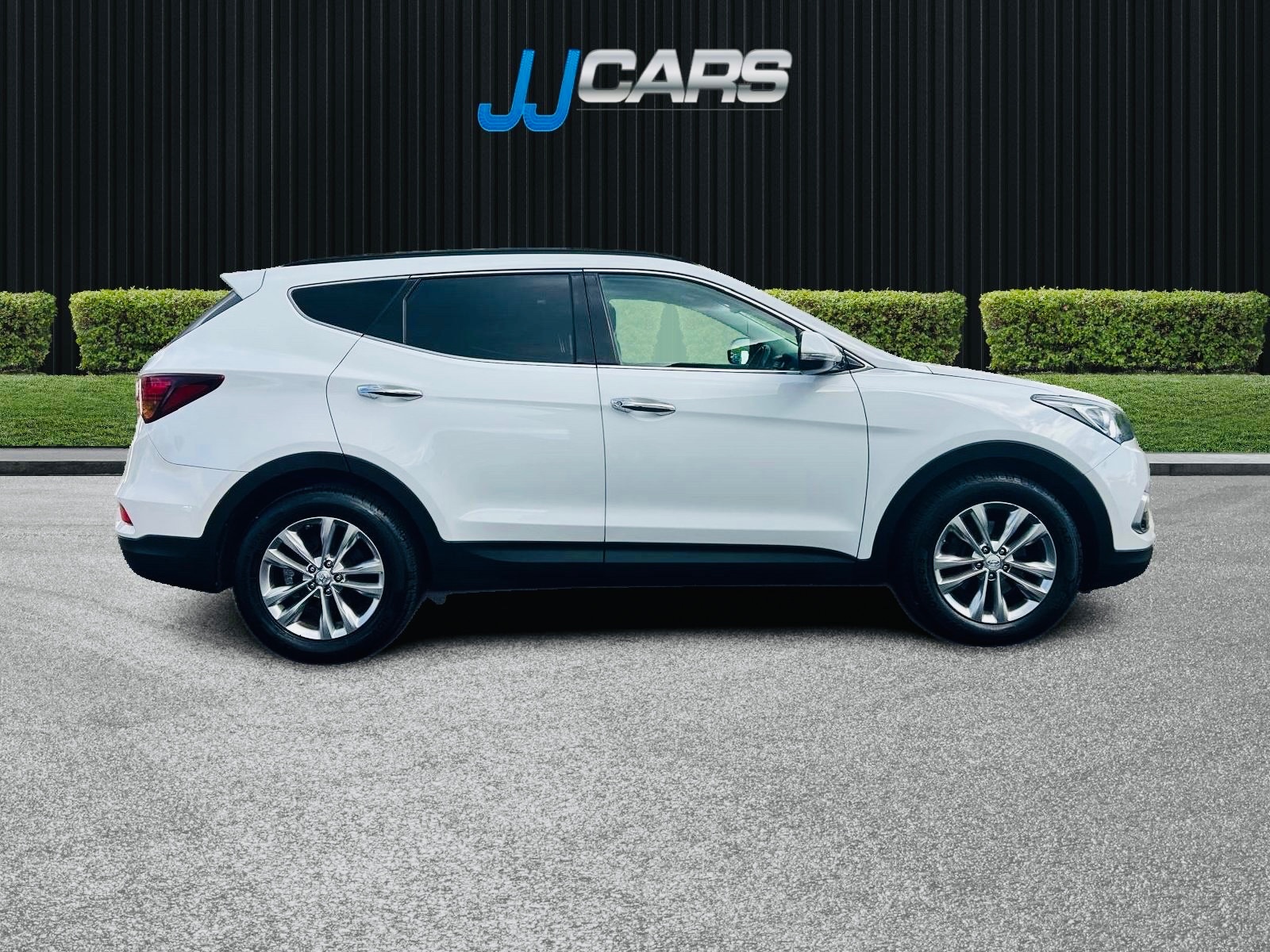 2016 Hyundai Santa Fe 2.2 CRDi Blue Drive Premium SUV 5dr Diesel Auto 4WD Euro 6 (s/s) (7 Seat) (200 ps) - vehicle photo 4 for sale on PureCar